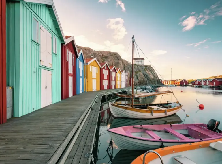 Ravensburger: Scandinavian Places - Boathhouses in Smogen, Sweden (500)